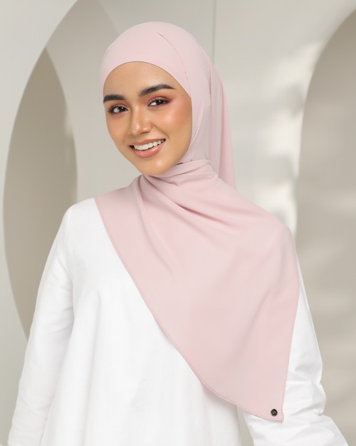 Hari - Ballerina Pink (Chinstrap)